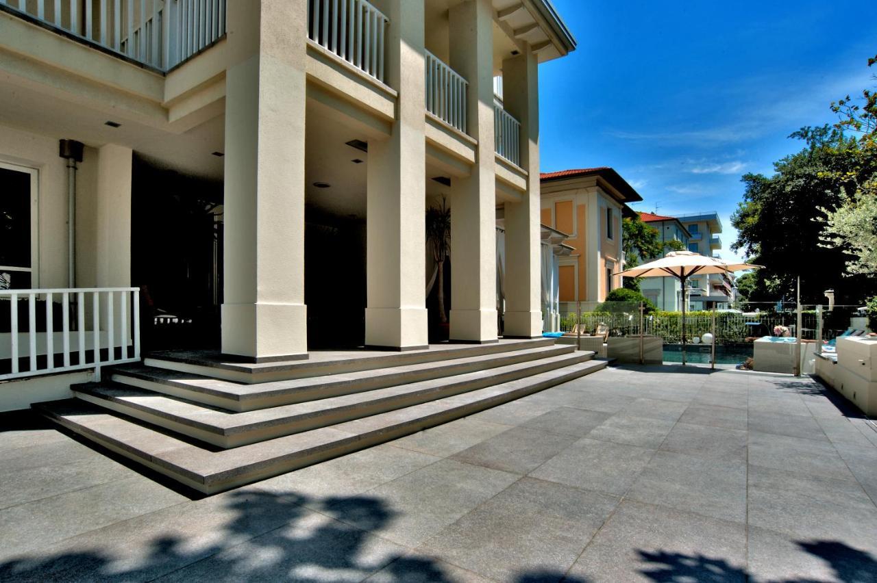 Le Rose Suite Hotel Rimini Esterno foto