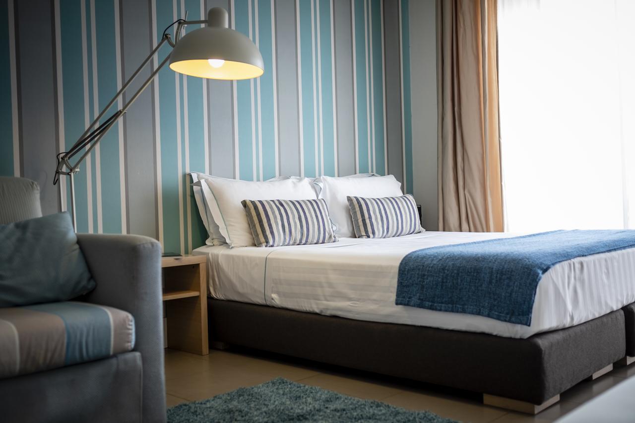 Le Rose Suite Hotel Rimini Esterno foto