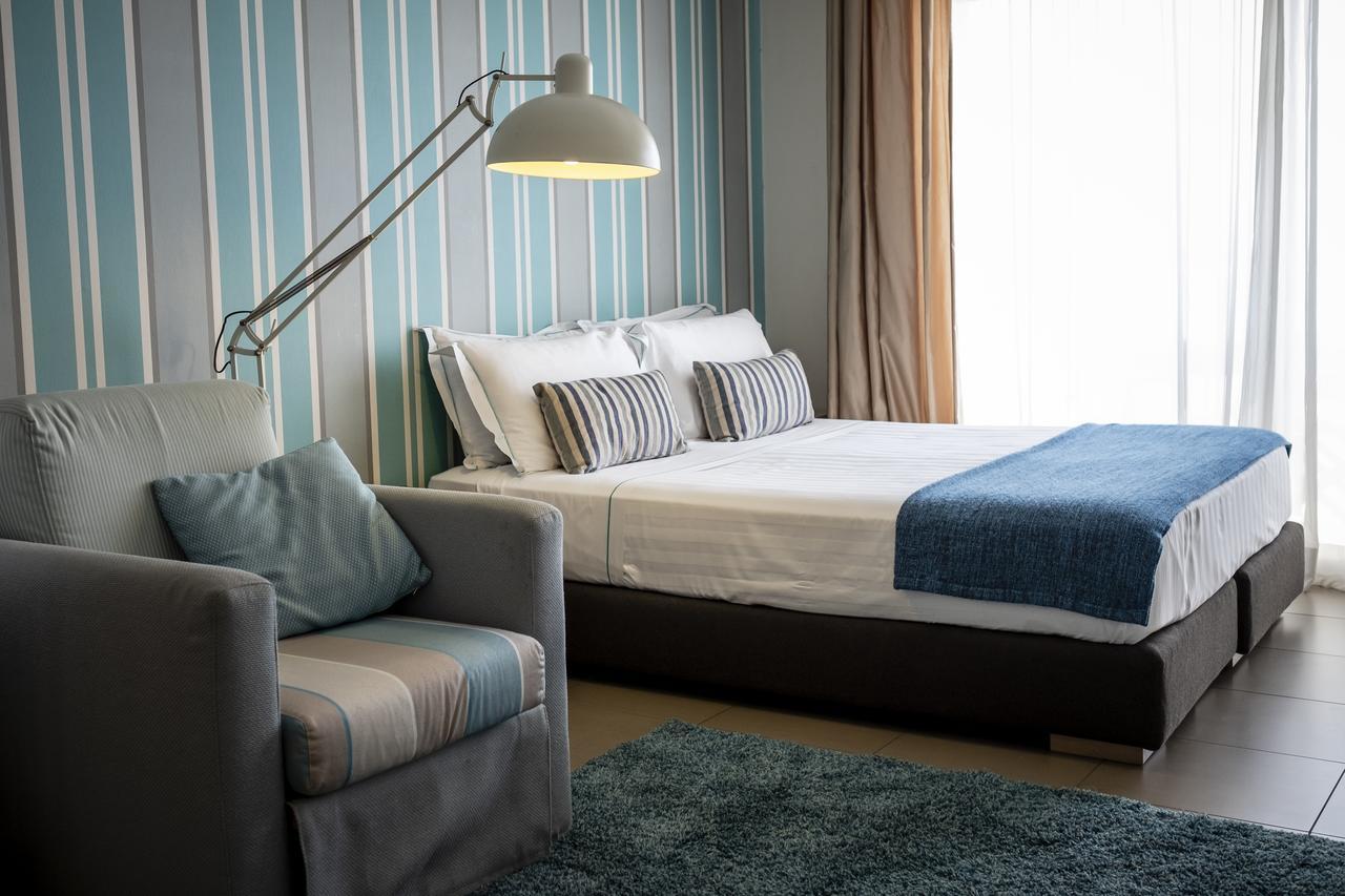 Le Rose Suite Hotel Rimini Esterno foto